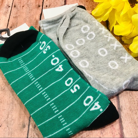 Set of 2 Game Day Women’s Crew Socks 🏈 - Picture 5 of 6